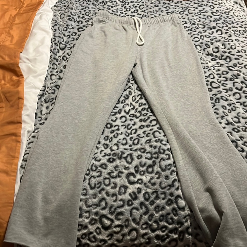 No Boundaries fleece flare pants